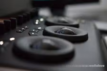 SkillShare DaVinci Resolve: Beyond Color The Full Post Production Workflow [TUTORiAL]